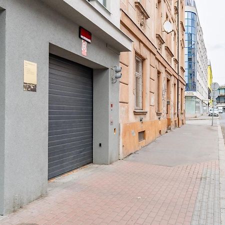 Brand New Studio Apartment #51 With Free Secure Parking In The Center Prag Dış mekan fotoğraf