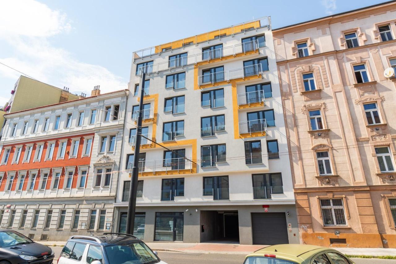 Brand New Studio Apartment #51 With Free Secure Parking In The Center Prag Dış mekan fotoğraf